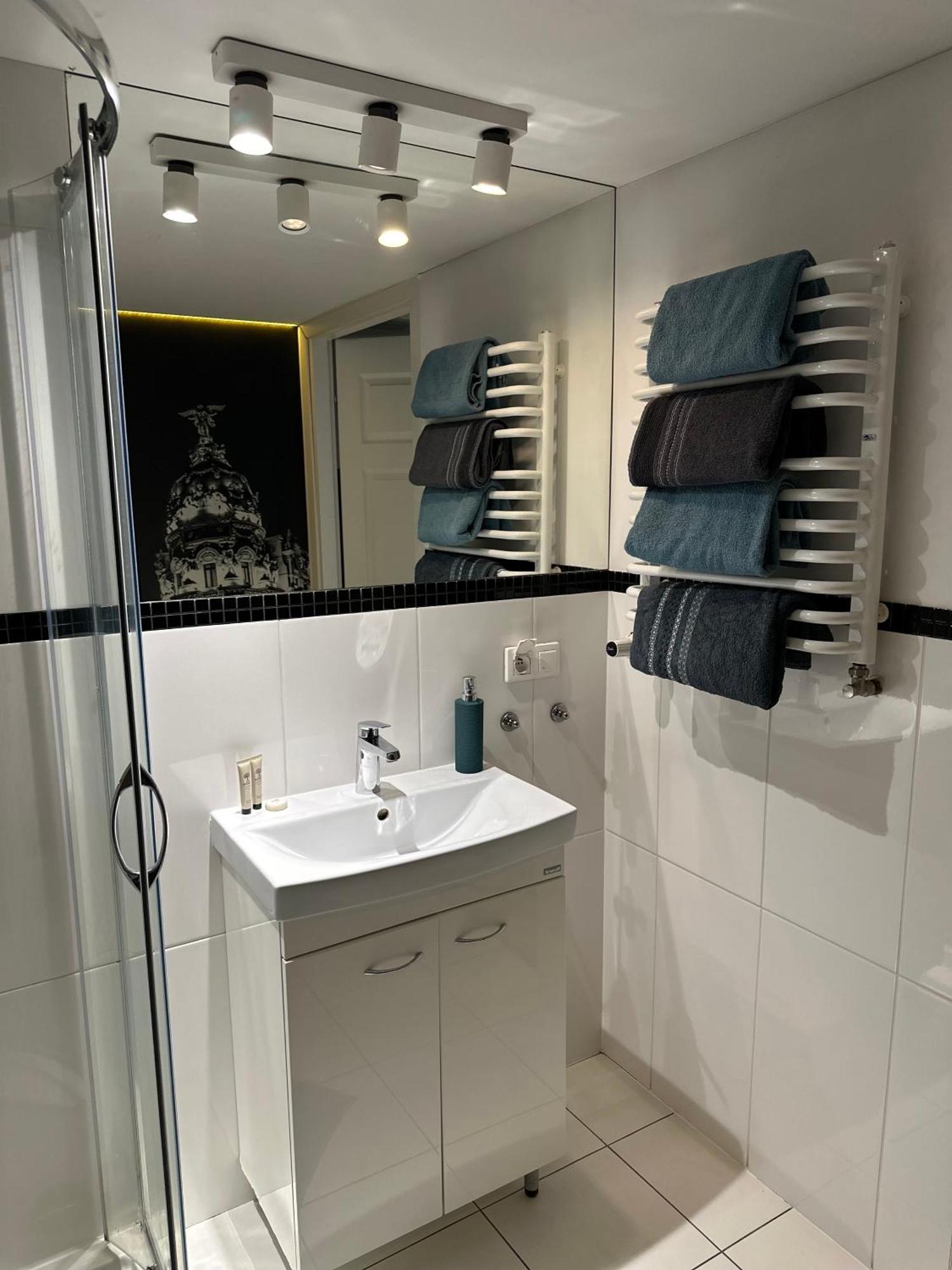 Rabarbar Apartment Lodz  Ngoại thất bức ảnh